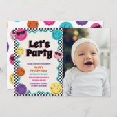 カラフルレトロスマイル絵文字市松模様に写真誕生日 招待状 (正面/裏面)