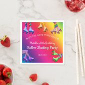 カラフルレトロローラスケートで滑る誕生日 スタンダードカクテルナプキン (インサイチュ)