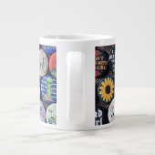 カラフルヴィンテージレトロバッジコレクション ジャンボコーヒーマグカップ (裏面)