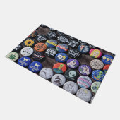 カラフルヴィンテージレトロバッジコレクション ドアマット (アングル)