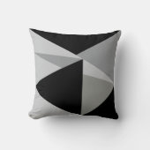 カラフル三角形パターンデザイン クッション (正面)