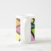 カラフル三角形パターン3 ボーンチャイナマグカップ (裏面)