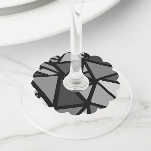 カラフル三角形パターン6 ワイングラスタグ (クローズアップ)