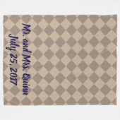 カラフル市松模様に- Dusty Beige フリースブランケット (正面(横))