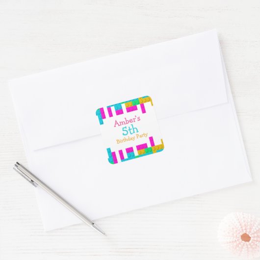 カラフル建物ブロックガールバースデーパーティー スクエアシール (封筒)