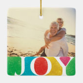 カラフル愛の平和の喜び陽気なクリスマスの写真 セラミックオーナメント (裏面)