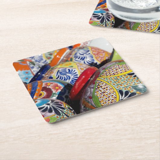 カラフル手伝統的色彩の鮮やか焼き スクエアペーパーコースター (アングル)