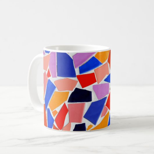 カラフル抽象芸術ひび割れタイルの背景 コーヒーマグカップ (正面左)