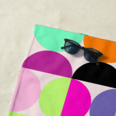 カラフル抽象芸術サークルミッドセンチュリーモダンレトロ ビーチタオル (インサイチュ)