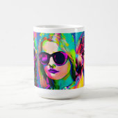 カラフル抽象芸術・デジタル・アート | Sunglasseの女性 コーヒーマグカップ (中央)