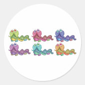 カラフル毛虫キャラクターおもしろいお洒落 ラウンドシール (正面)