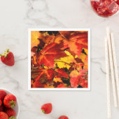 カラフル紅葉、金ゴールド赤オレンジ色のカエデの葉 スタンダードカクテルナプキン (インサイチュ)