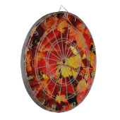 カラフル紅葉、金ゴールド赤オレンジ色のカエデの葉 ダーツボード (正面左)
