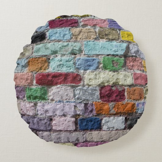 カラフル絵を描レンガ壁のテクスチャ ラウンドクッション (正面)