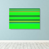 カラフル緑のストライプパターカスタマイズン設計者 キャンバスプリント (インサイチュ (ウッドフロア))