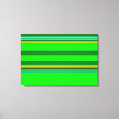 カラフル緑のストライプパターカスタマイズン設計者 キャンバスプリント (正面)