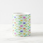 カラフル緑の淡い色の花 コーヒーマグカップ (中央)
