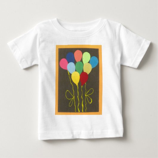 カラフル誕生日バルーンのグラフィックアートデザイン ベビーTシャツ (正面)