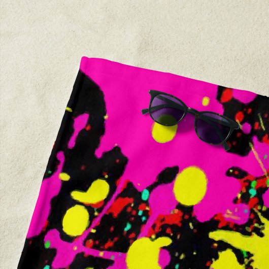 カラフル（ばちゃばちゃ）跳ねる絵を描名前をカスタムする ビーチタオル (インサイチュ)