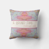 カラフル パステル パーソナライズ ネーム 日付 アブストラクト クッション (裏面)