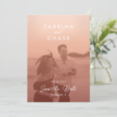 カラーオーバーレイスタイリッシュフォトウェディング日付の保存 招待状 (スタンド正面)
