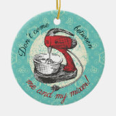 カラーカスタムレトロスタンドミキサーベーカークリスマス セラミックオーナメント (正面)