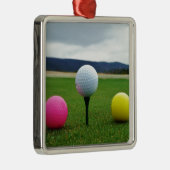 カラーゴルフボール、マウンテンティー メタルオーナメント (右)
