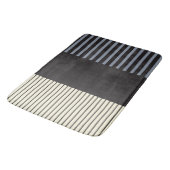 カラーストライプポップ・アートのカラー – ブラック、グレー、クリーム バスマット (アングル)