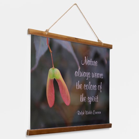 カラーズオブザスピリットエマーソン引用文写真 吊り下げ型タペストリー (傾斜あり)