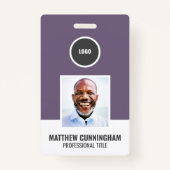 カラーモダンラウンドロゴ従業員名バーコード バッジ (正面)