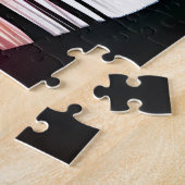 カラーレッドが黒いシルエットフォレストに侵入 ジグソーパズル (側面)