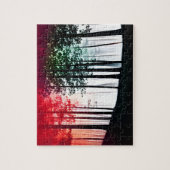 カラーレッドが黒いシルエットフォレストに侵入 ジグソーパズル (縦)