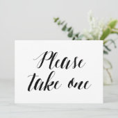 カリグラフィースタイルの「1つお取りください」ウェディングサイン 招待状 (スタンド正面)