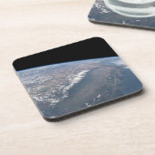 カリフォルニアとネバダは宇宙から見た。 コースター (左側)