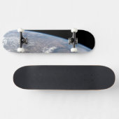 カリフォルニアとネバダは宇宙から見た。 スケートボード (横)