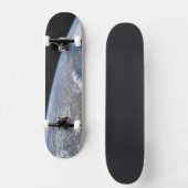 カリフォルニアとネバダは宇宙から見た。 スケートボード (正面)