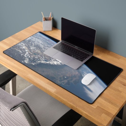 カリフォルニアとネバダは宇宙から見た。 デスクマット (オフィス2)