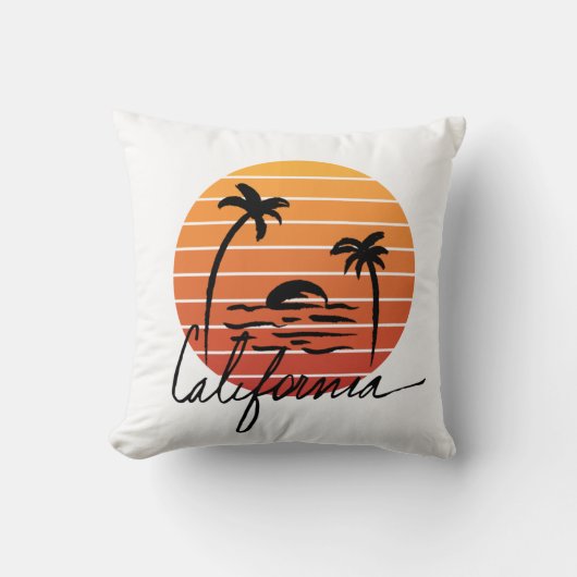 カリフォルニアとレトロなヴィンテージの夕日 クッション (正面)