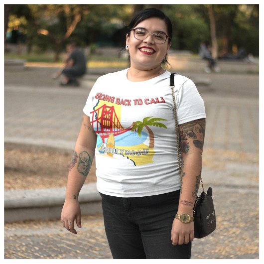 カリフォルニアに戻る 女性用 プラスサイズTシャツ