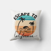 カリフォルニアに脱出する色のヴィンテージレトロな夕日 クッション (裏面)
