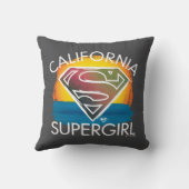 カリフォルニアのスーパーガールサンセットグラフィック クッション (裏面)
