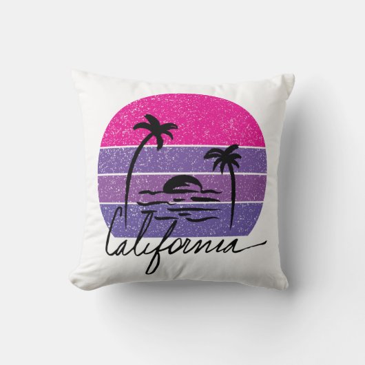 カリフォルニアのピンクと紫のサンセットレトロヴィンテージ クッション (正面)