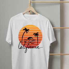 カリフォルニアの夏のグラフィックのオレンジ色のヴィンテージの夕日 Tシャツ