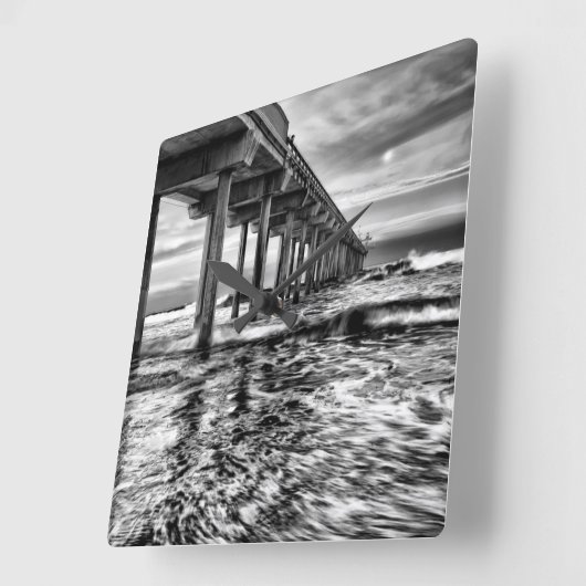 カリフォルニアの夜明けのB&W桟橋 スクエア壁時計 (傾斜)