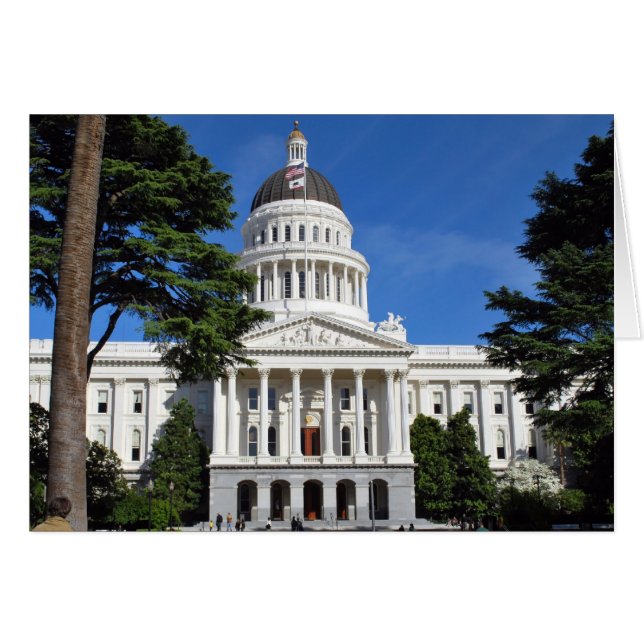 カリフォルニアの州の国会議事堂の建物-サクラメント (正面横)