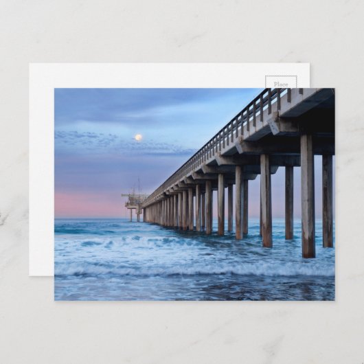 カリフォルニアの桟橋に沈む満月 ポストカード (正面/裏面)