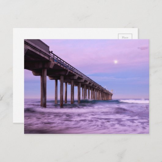 カリフォルニアの桟橋の上の紫色の夜明け ポストカード (正面/裏面)
