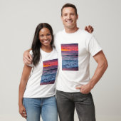 カリフォルニアの海の波の上の日没 Tシャツ (ユニセックス)