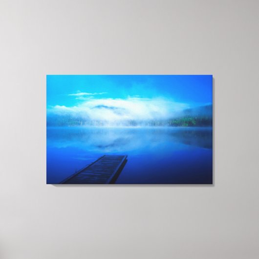 カリフォルニアの穏やかな霧の湖の波止場 キャンバスプリント (正面)