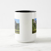 カリフォルニアの谷からヨセミテ滝 マグカップ (中央)